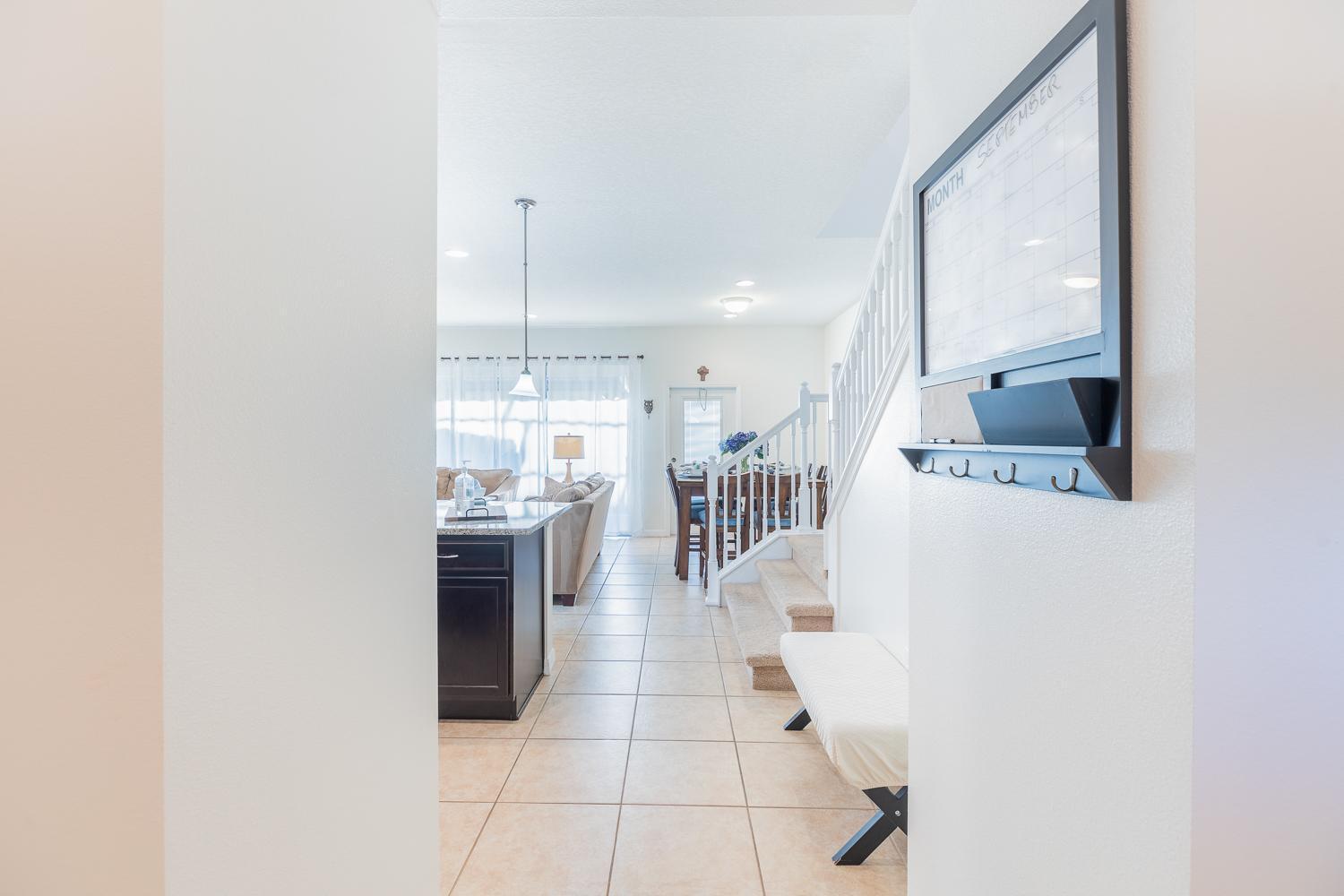 Cozy 5 Bed, Wonderful Clubhouse, Close To